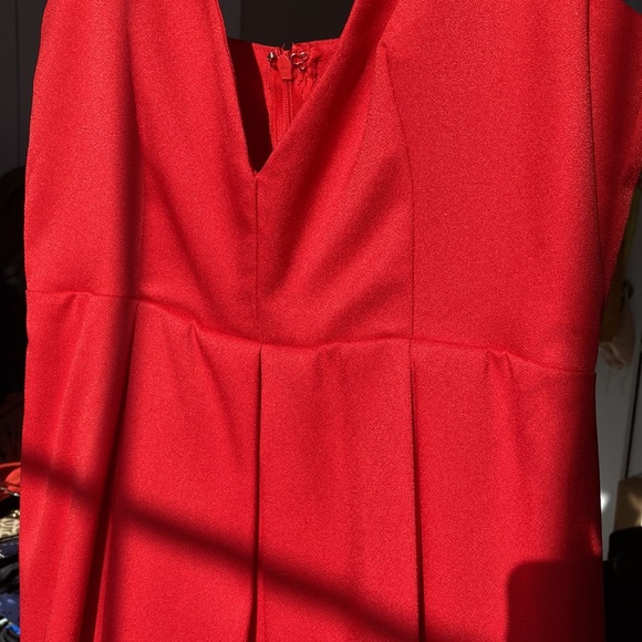 Red Hot Dress 🔥 - Picture 5 of 8